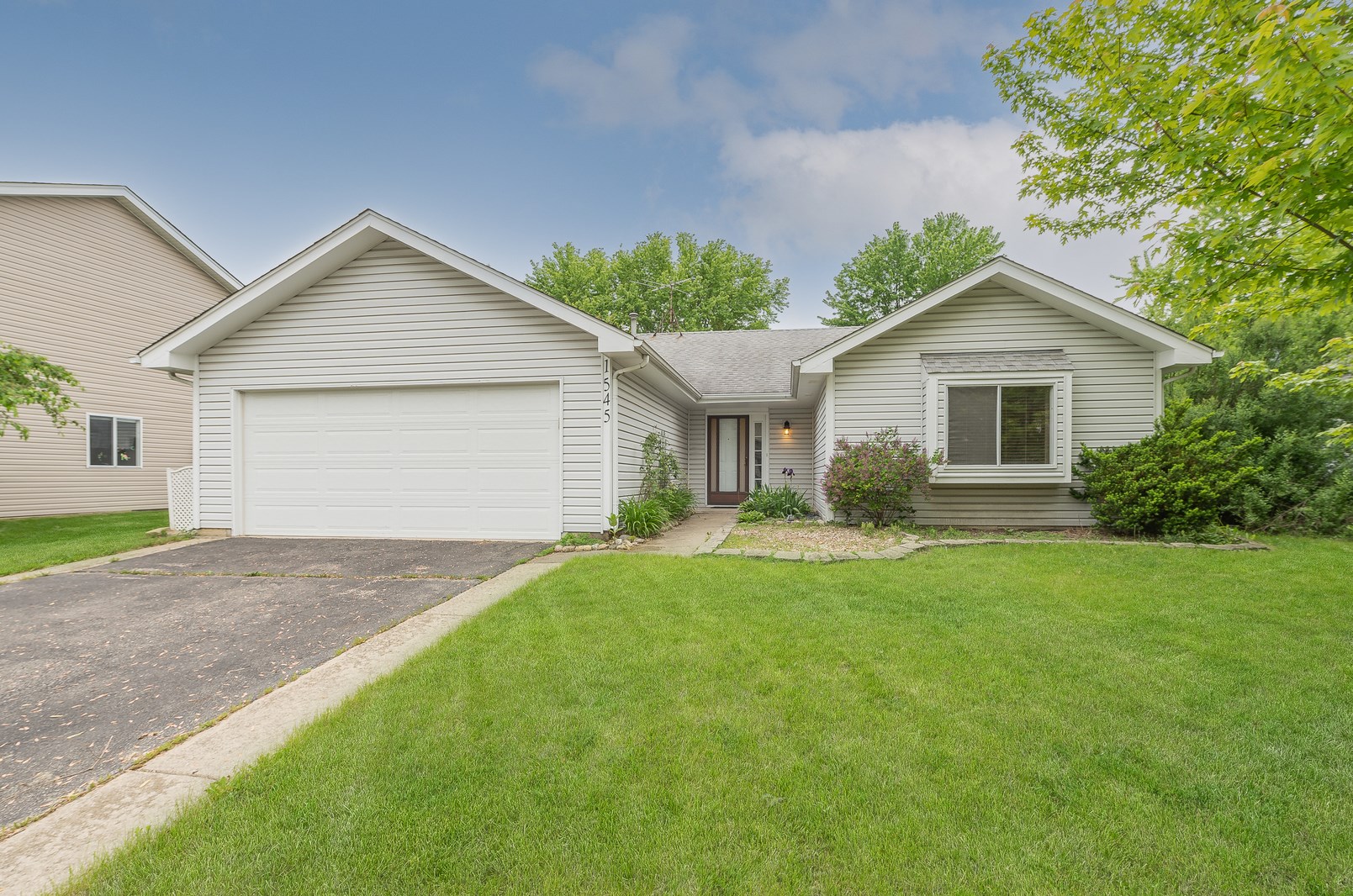 1545 Cumberland Rd, Aurora, IL 60504-6023