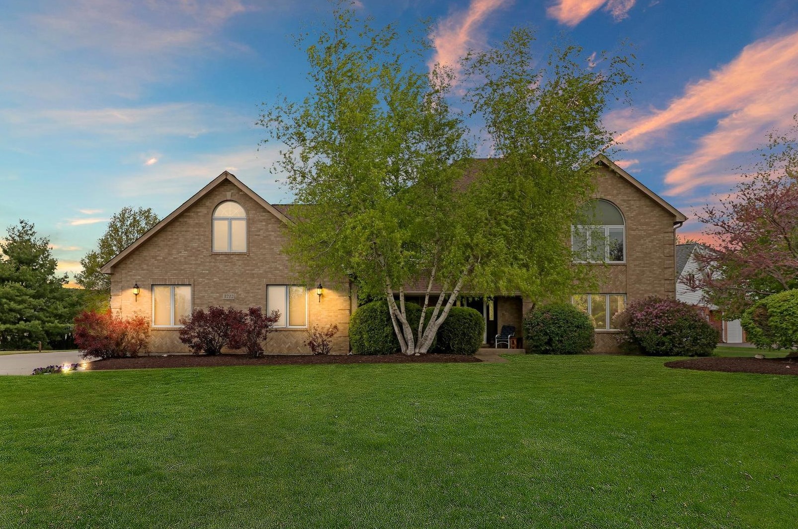 3712 Prairie Dr, Spring Grove, IL 60081