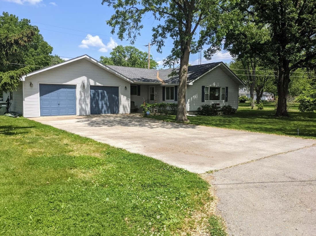 26250 Willow Ln, Lorenzo, IL 60481-9352