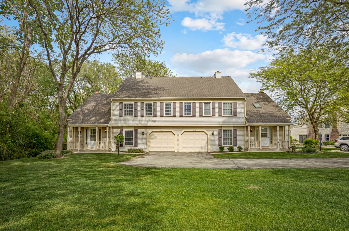 2712 College Hill Cir, Schaumburg, IL 60173