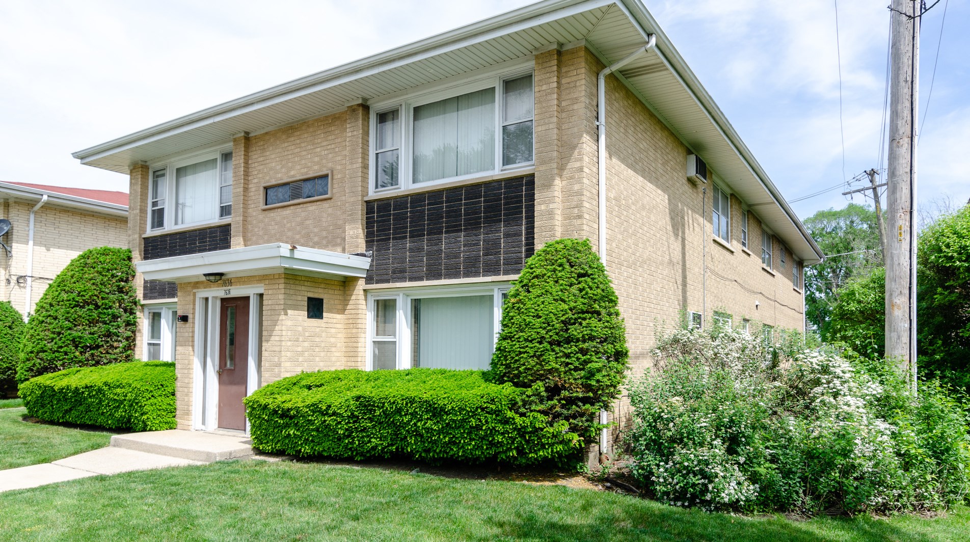 7636 26th St, North Riverside, IL 60546-1398