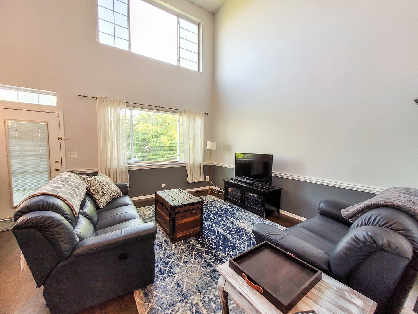 3105 Anton Dr, Aurora, IL 60504-6665