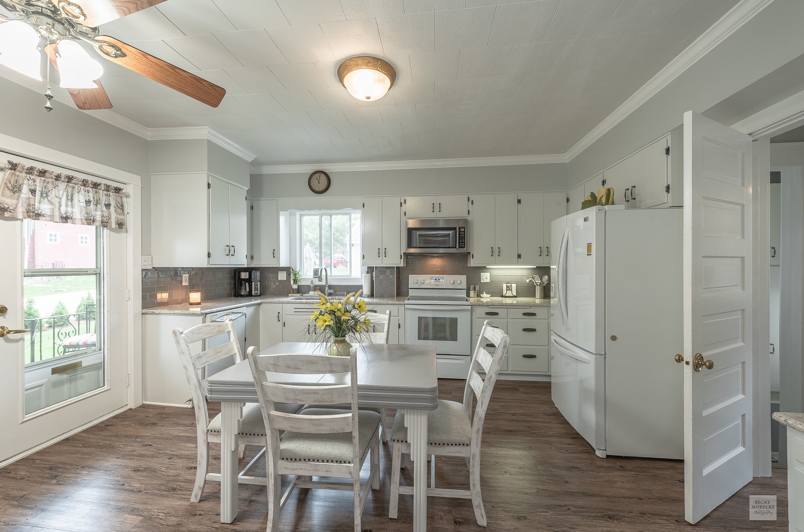 300 Pierce St, Elburn, IL 60119-8929