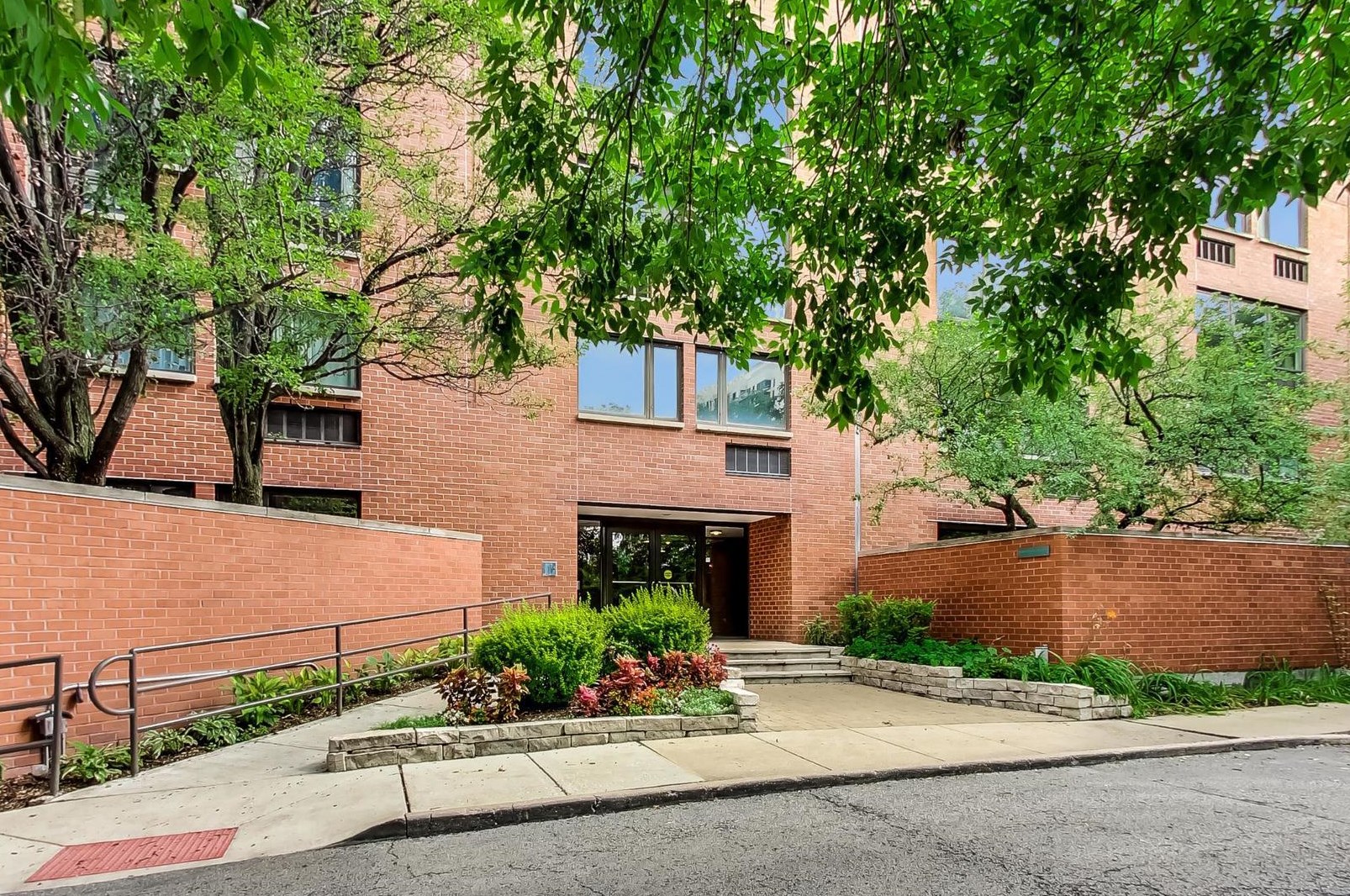 1169 S Plymouth Ct Apt 303, Chicago, IL 60605