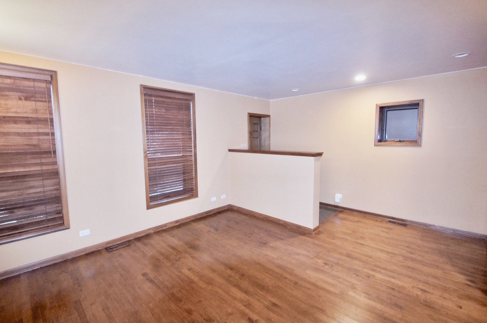 926 W 34th Pl #1, Chicago, IL 60608