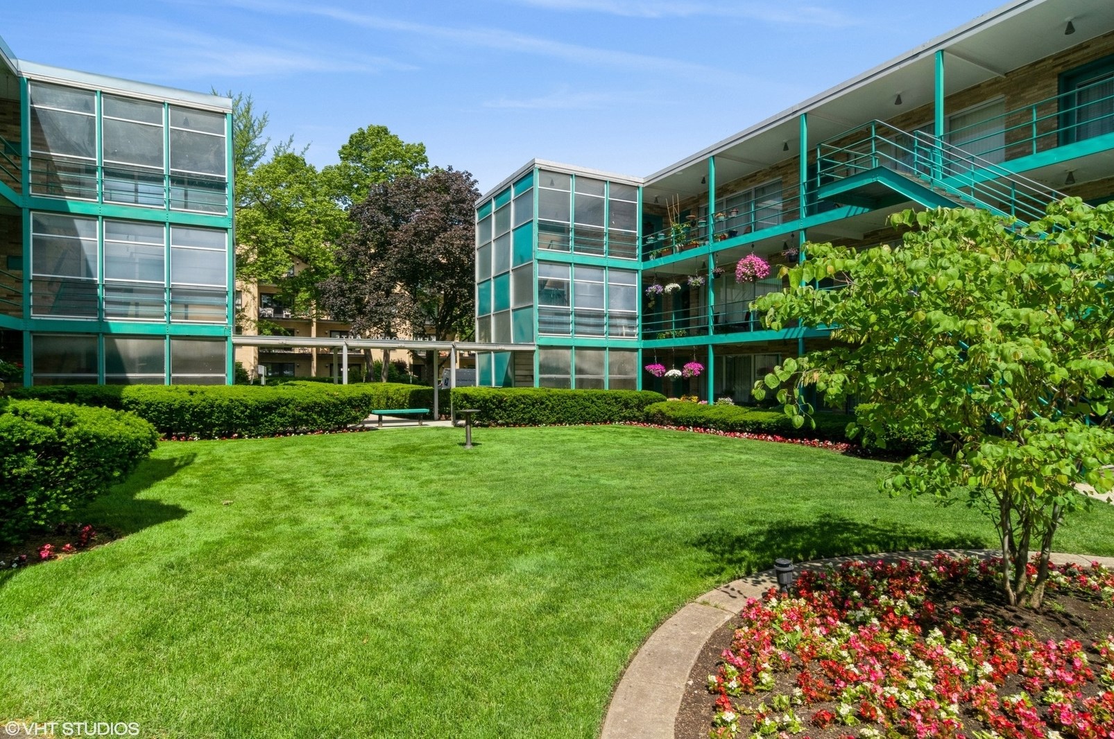 210 N Kenilworth Ave #11, Oak Park, IL 60302