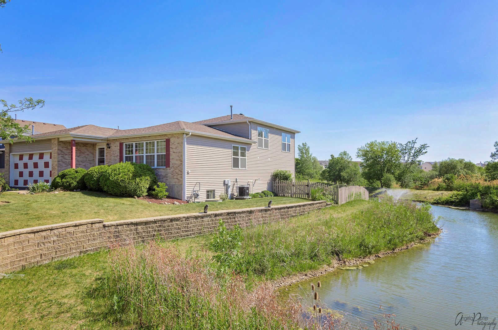 2272 Iroquois Ln, Volo, IL 60073-1176
