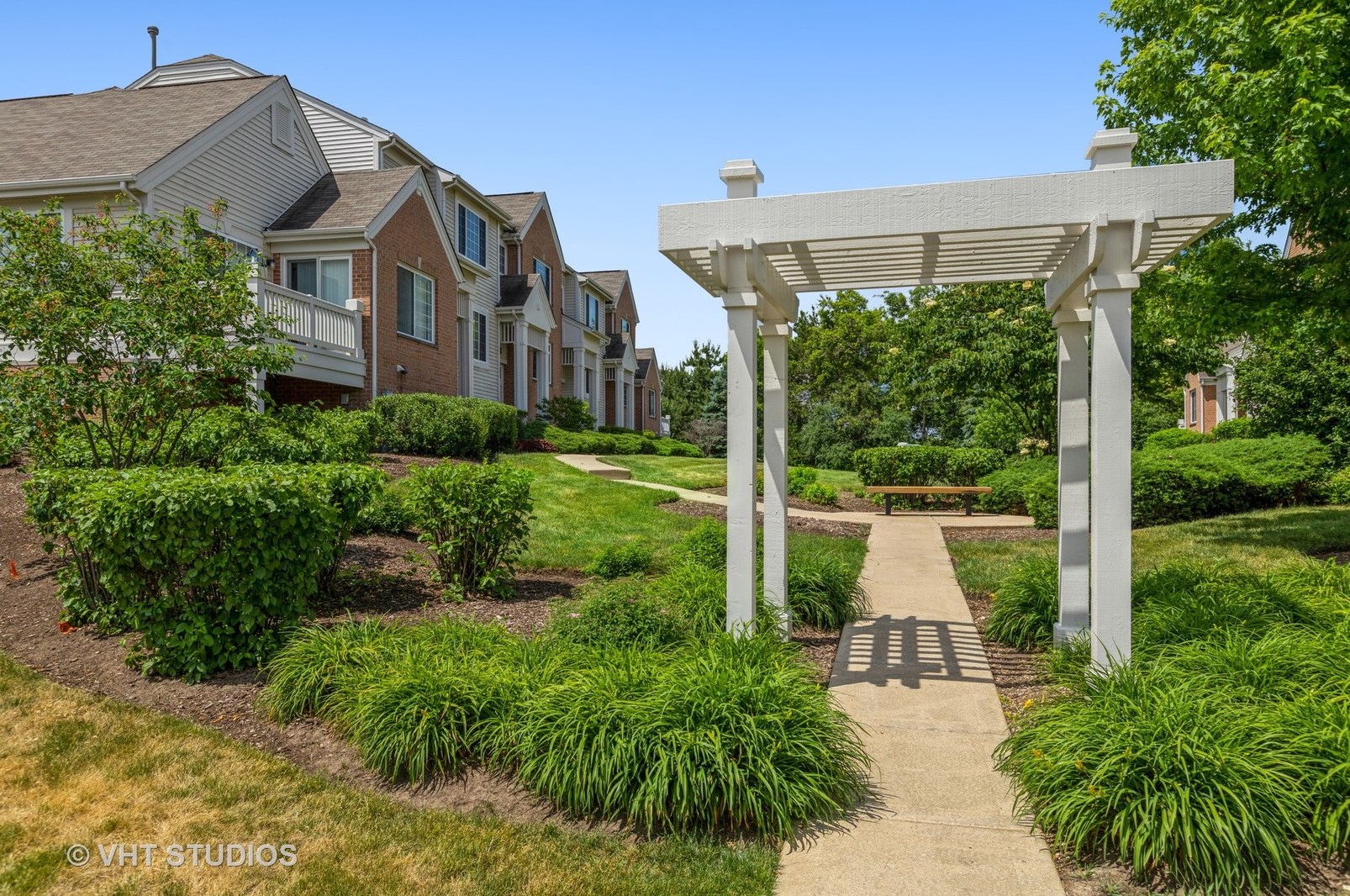 1929 Concord Dr, Volo, IL 60050-8311