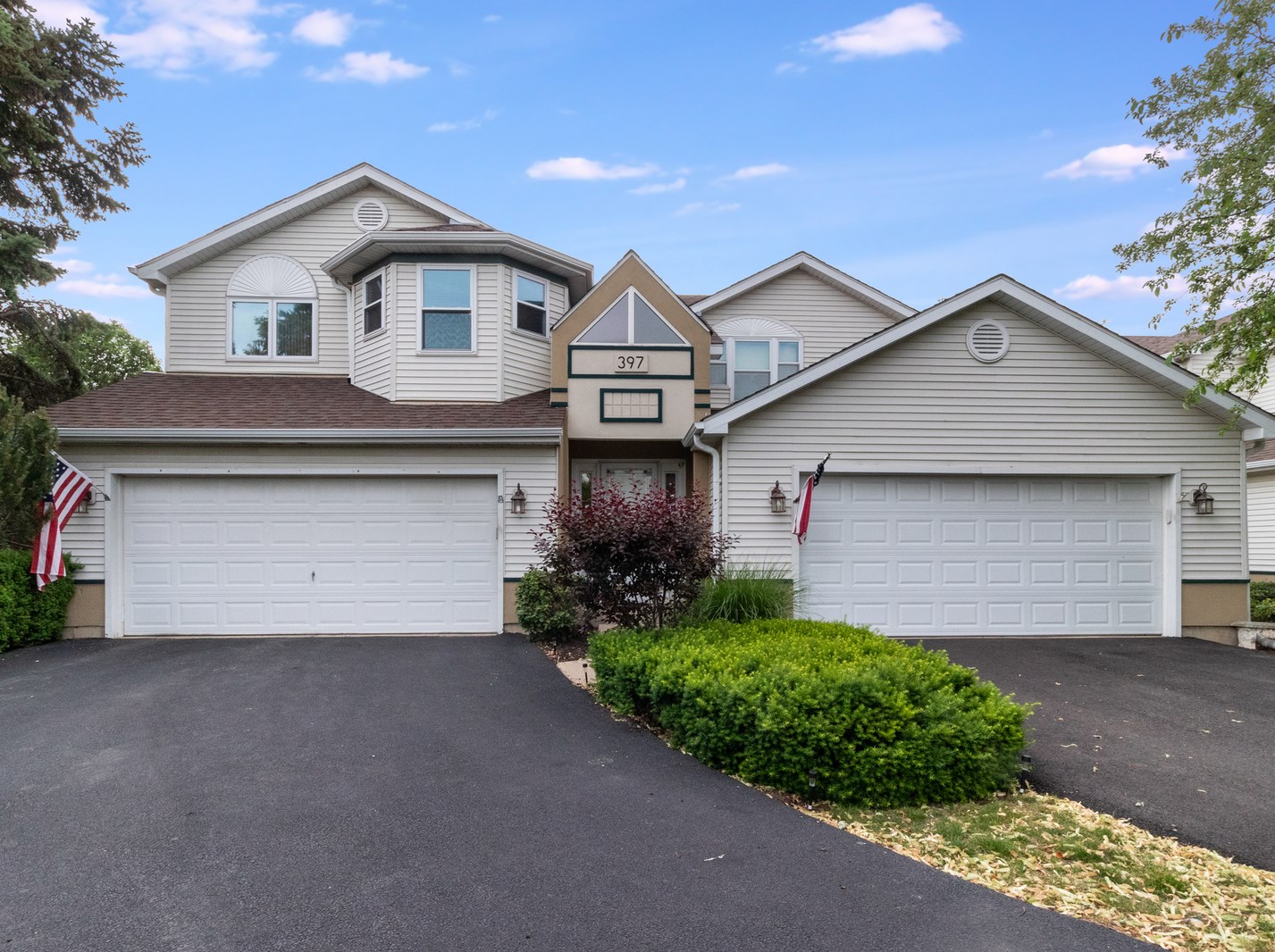 397 Inner Cir Dr, Lemont, IL 60490