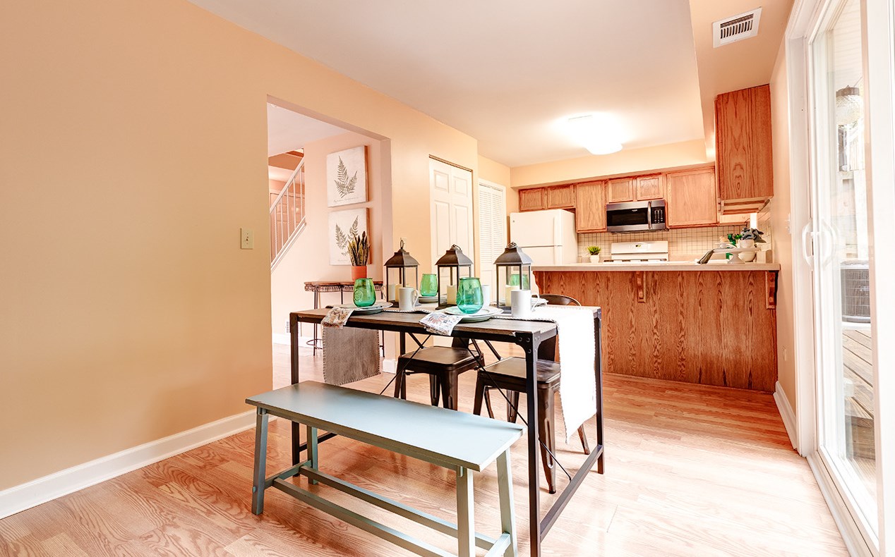 42 Pine Cir, Trout Valley IL  60013-1572 exterior