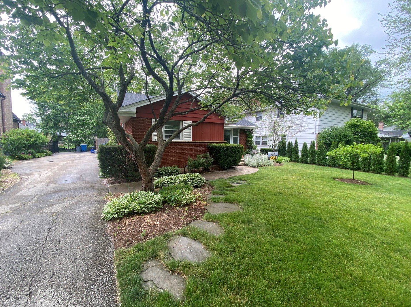 115 S Adams St, Oak Brook, IL 60521