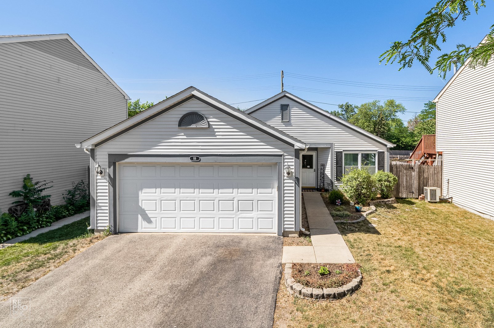88 Aspen Cir, Volo, IL 60030-4105