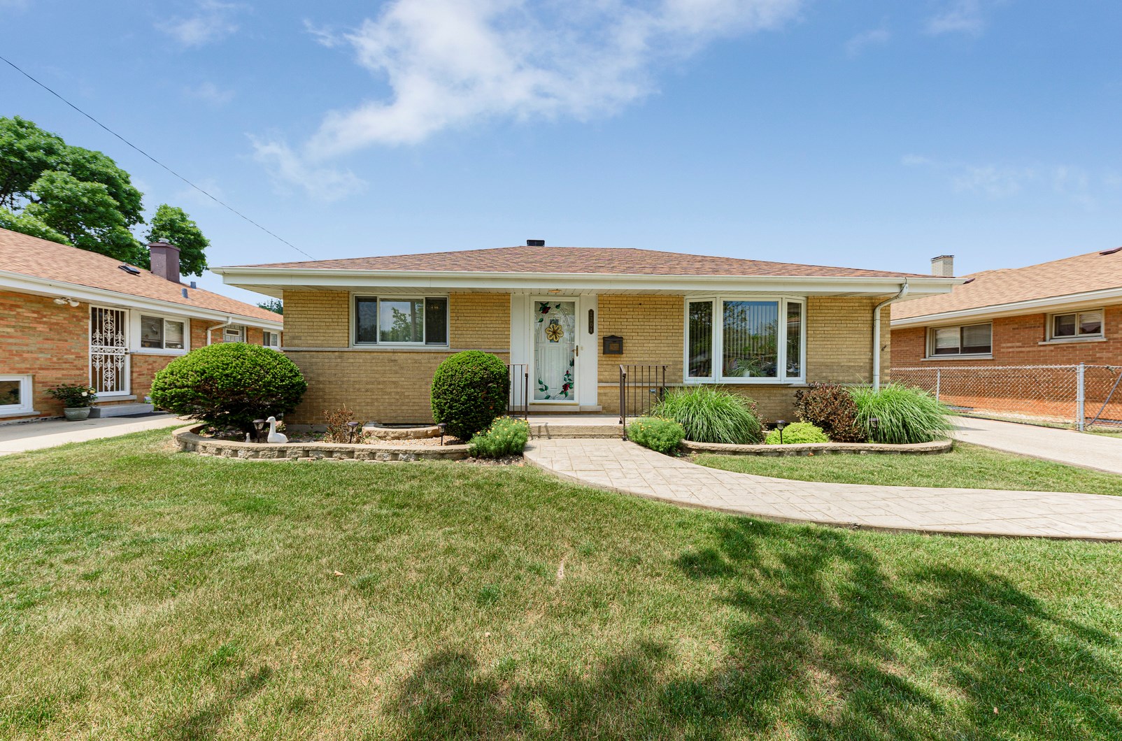 2304 Boeger Ave, Westchester, IL