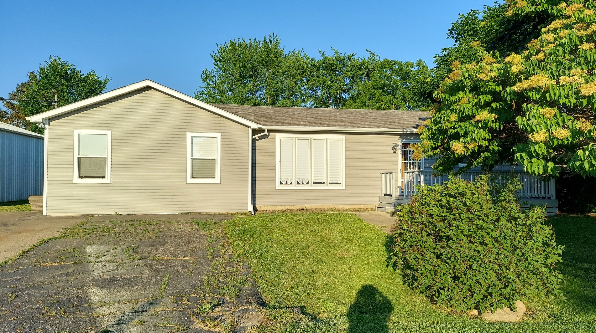 310 Union St, Newark, IL 60541-3160