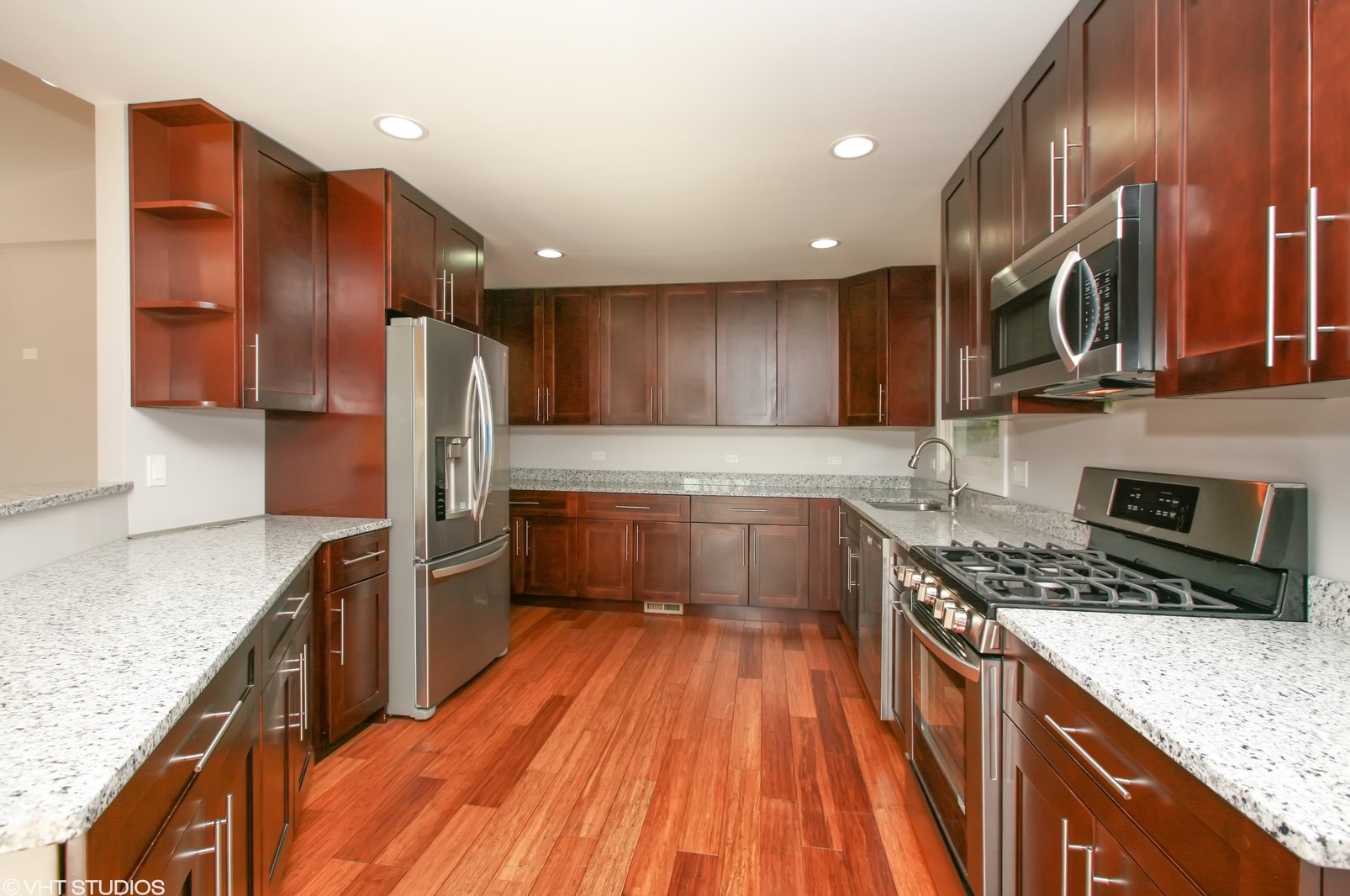 308 Crest Dr, Trout Valley IL  60013-2220 exterior