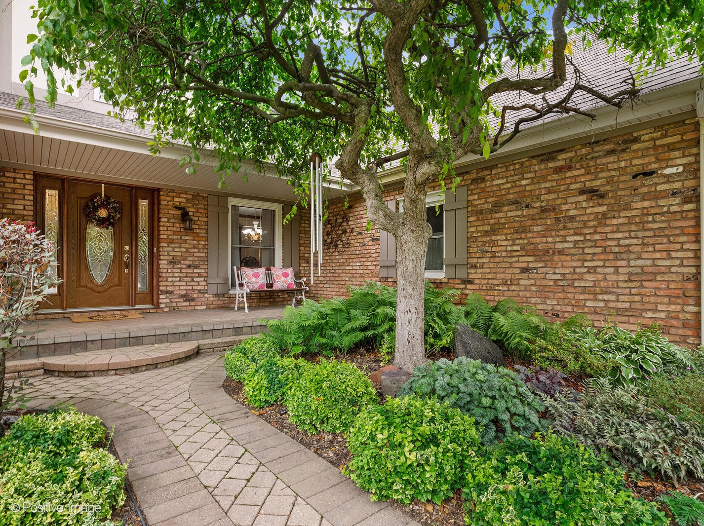 7012 Clayton Ct, Downers Grove, IL 60516-3535