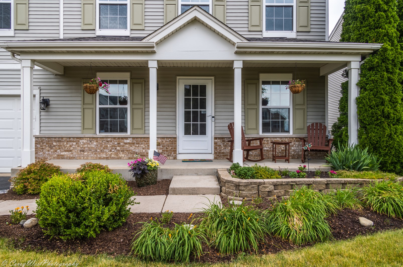 63 Meadow Dr, Dekalb, IL 60112-4137