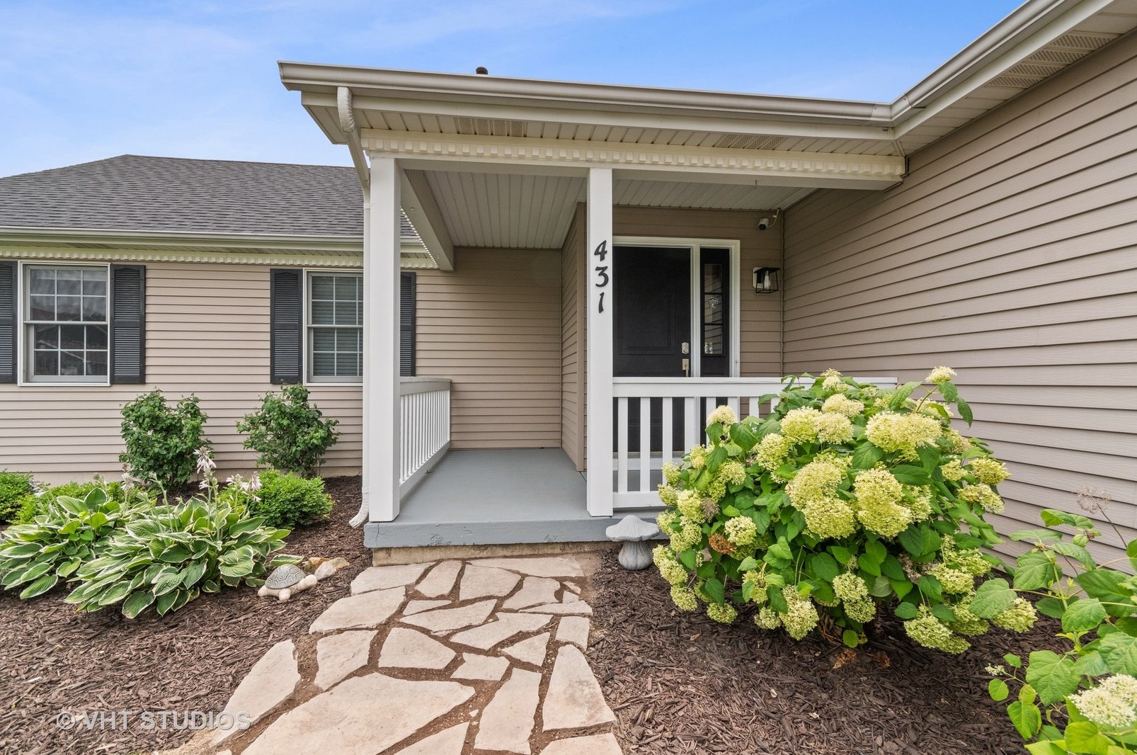 431 Banbury Ave, Elburn, IL 60119-8357