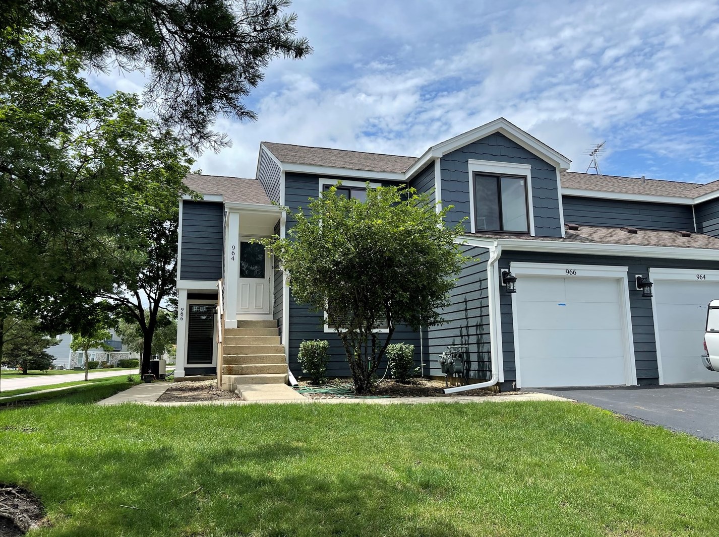 964 Brunswick Cir, Schaumburg, IL 60193