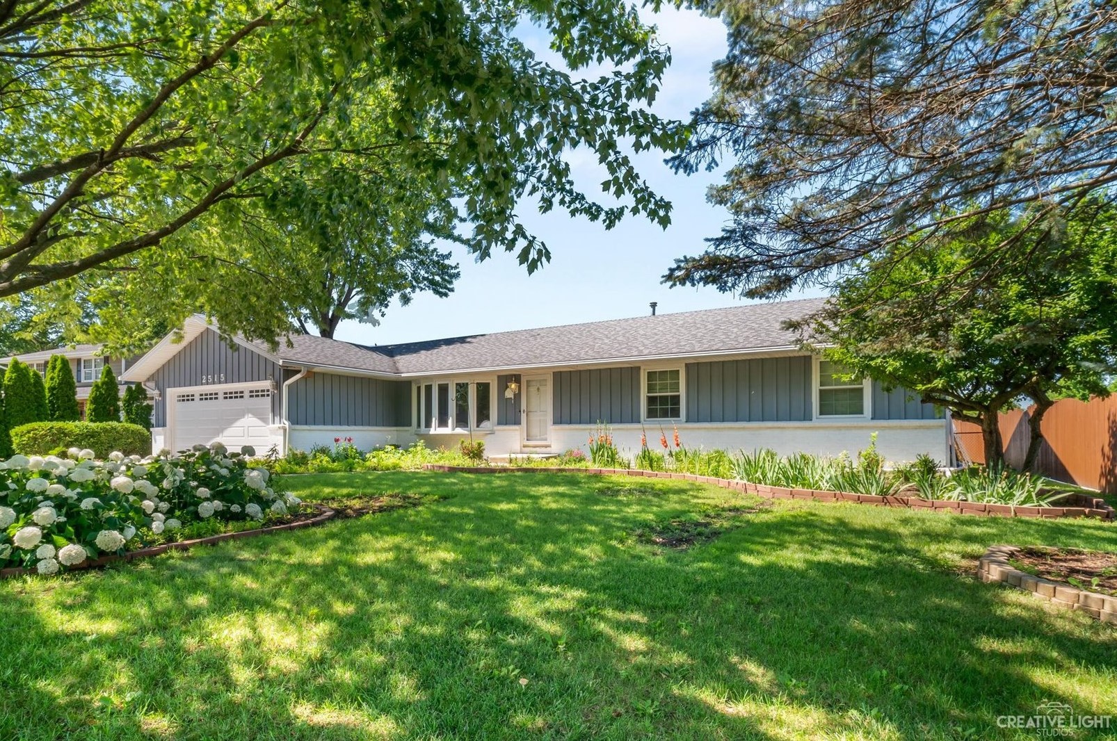 2515 Chatham Cir, Aurora, IL 60506-4215