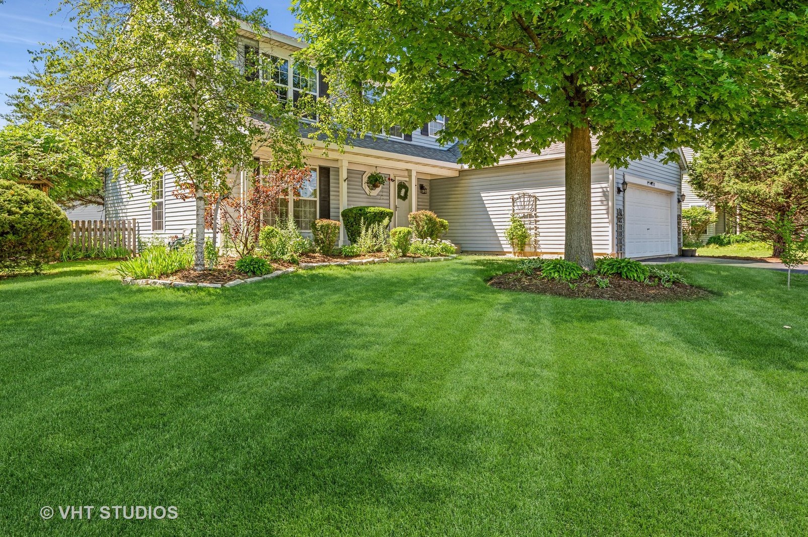 1298 Evergreen Ln, Hoffman Estates, IL 60123-4101