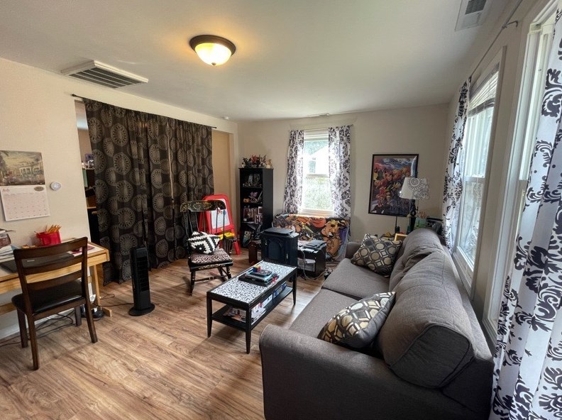 817 Laurel Ave, Lorenzo, IL 60481-1461