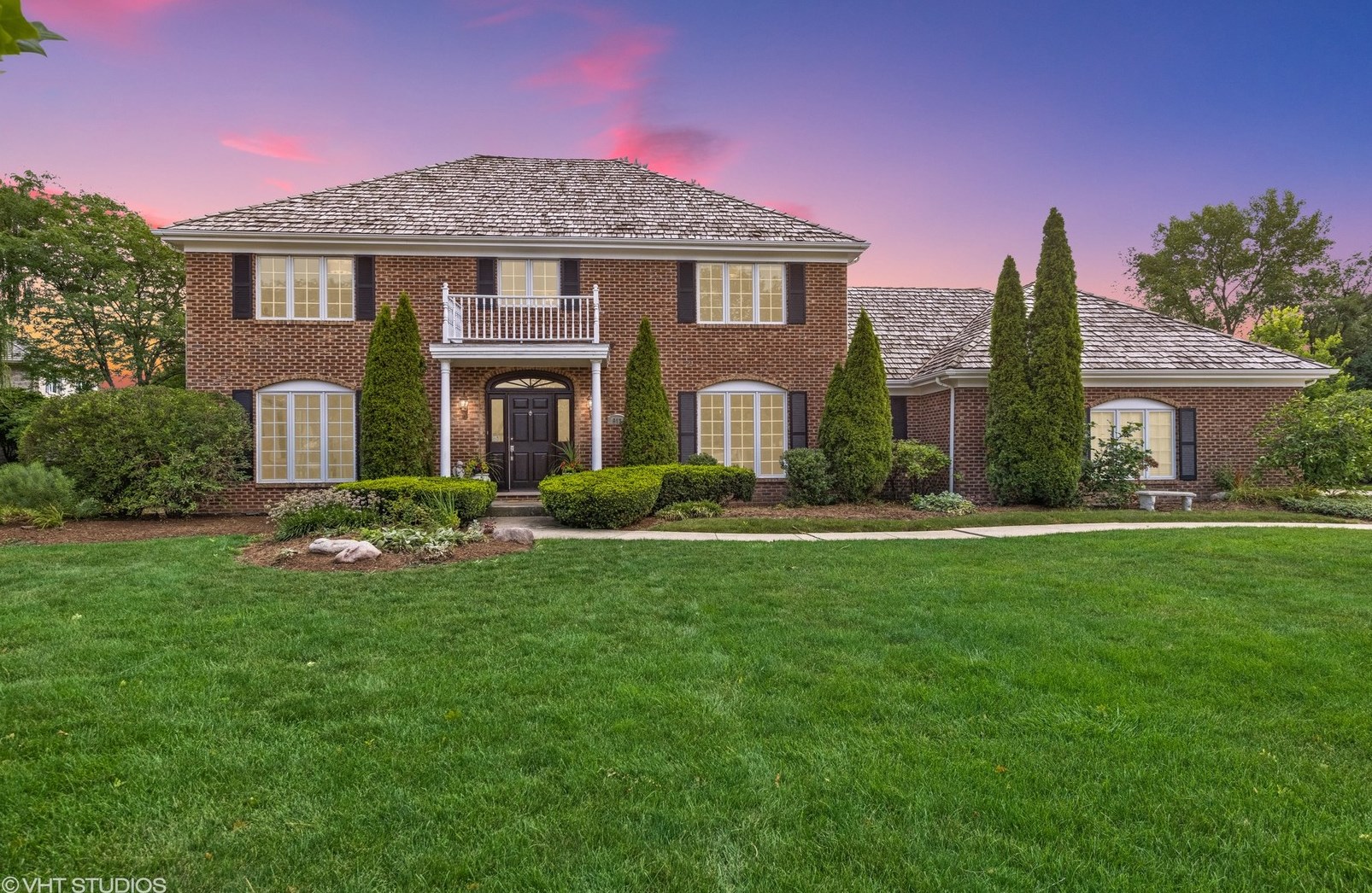 613 Marian Sq, Oak Brook, IL 60523-2572