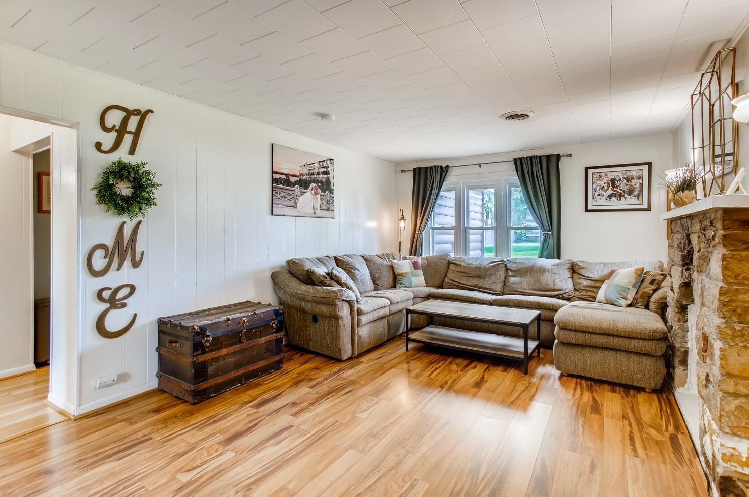 1427 Lawrence Ave, Romeoville, IL 60441-4201