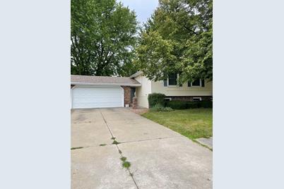 252 S Stadium Drive - Photo 1