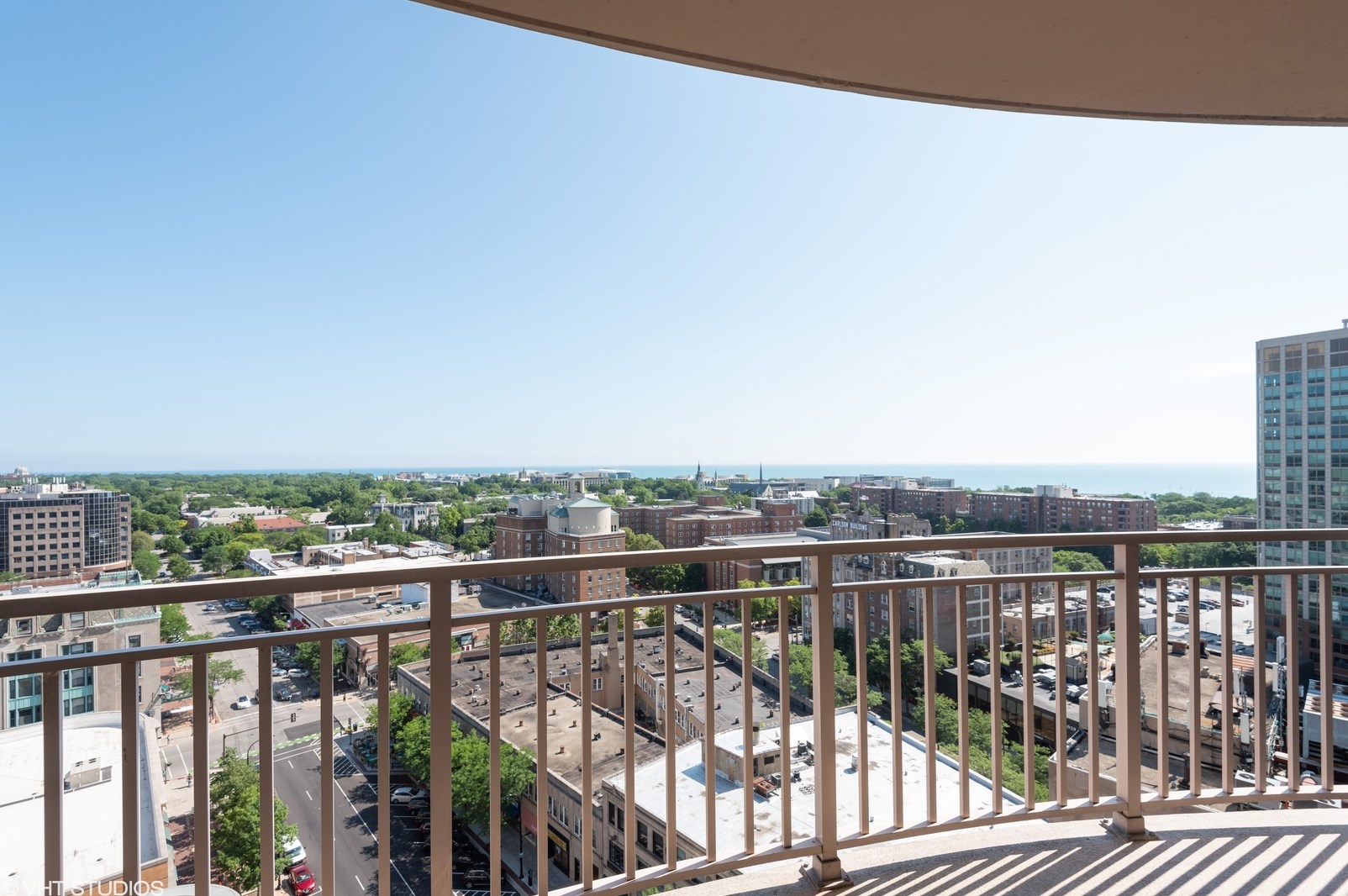 807 Davis St Unit 1406, Evanston, IL 60201