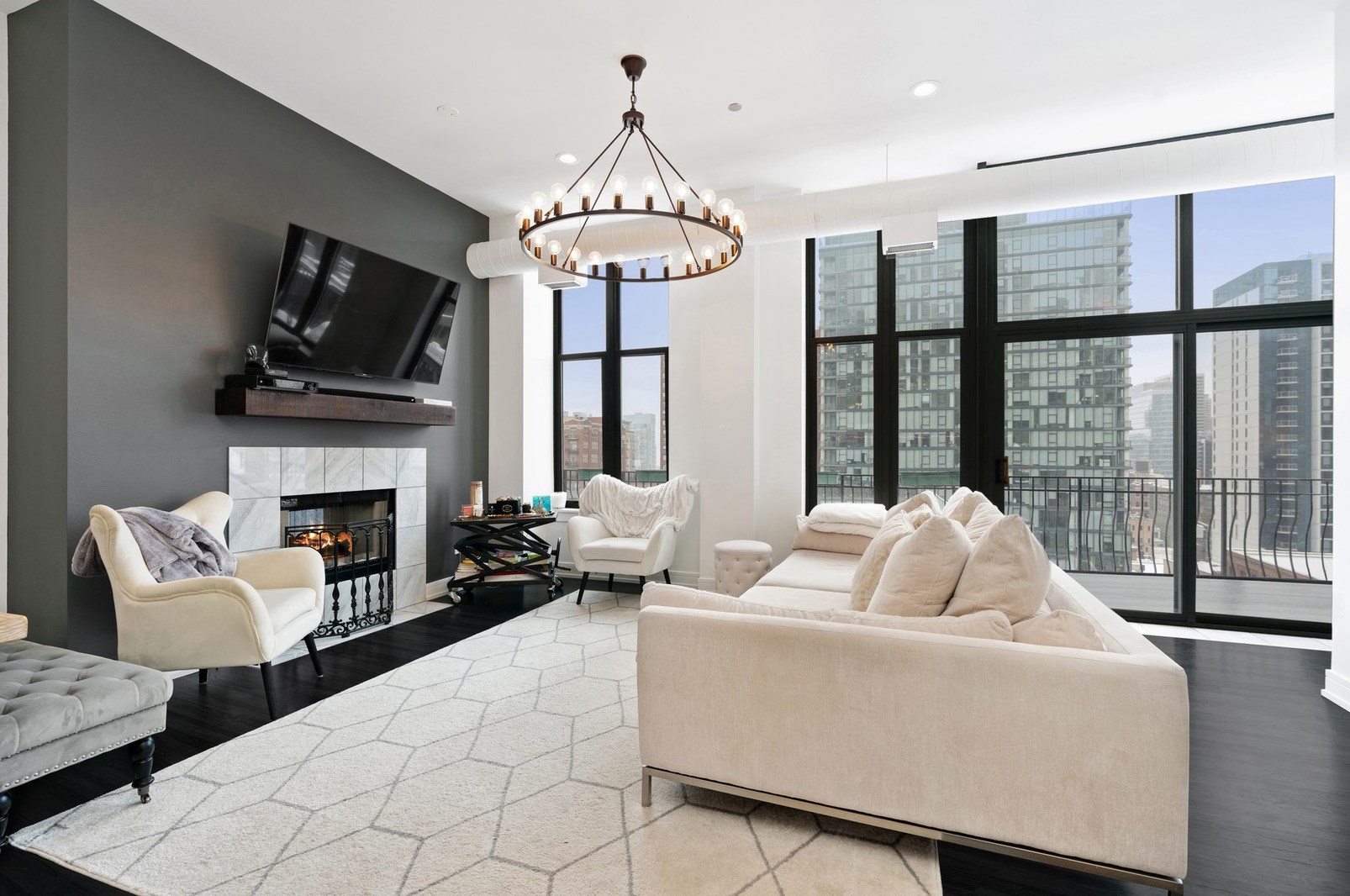 333 W Hubbard St #1004, Chicago, IL 60654