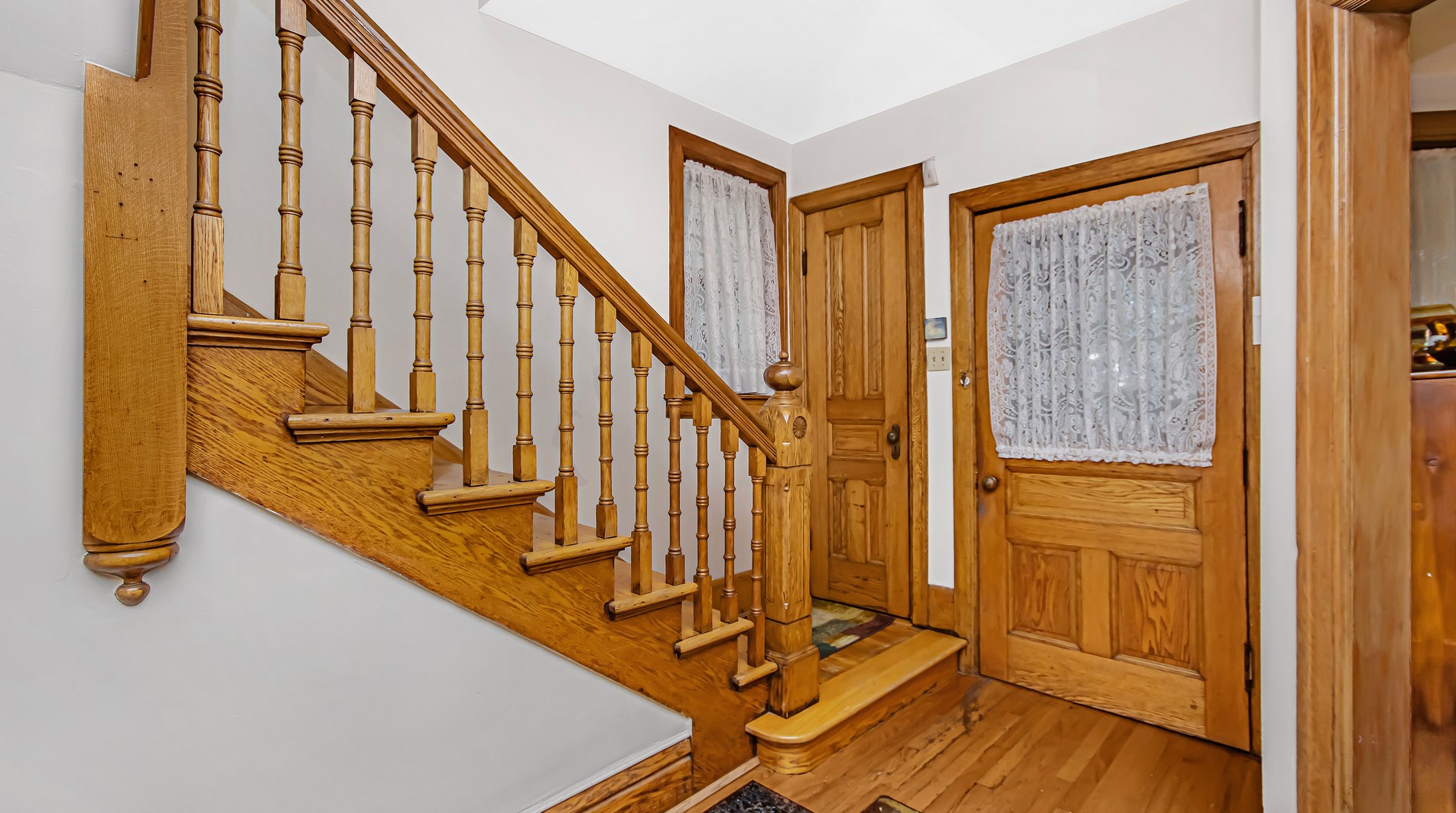 714 Monroe St, Evanston, IL 60202-2613