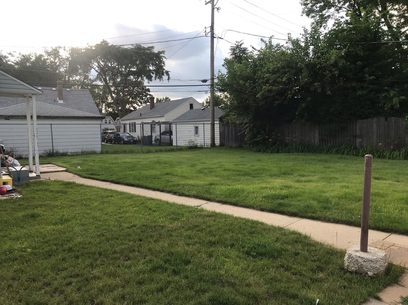 910 5th Ave, Aurora IL  60505-4909 exterior