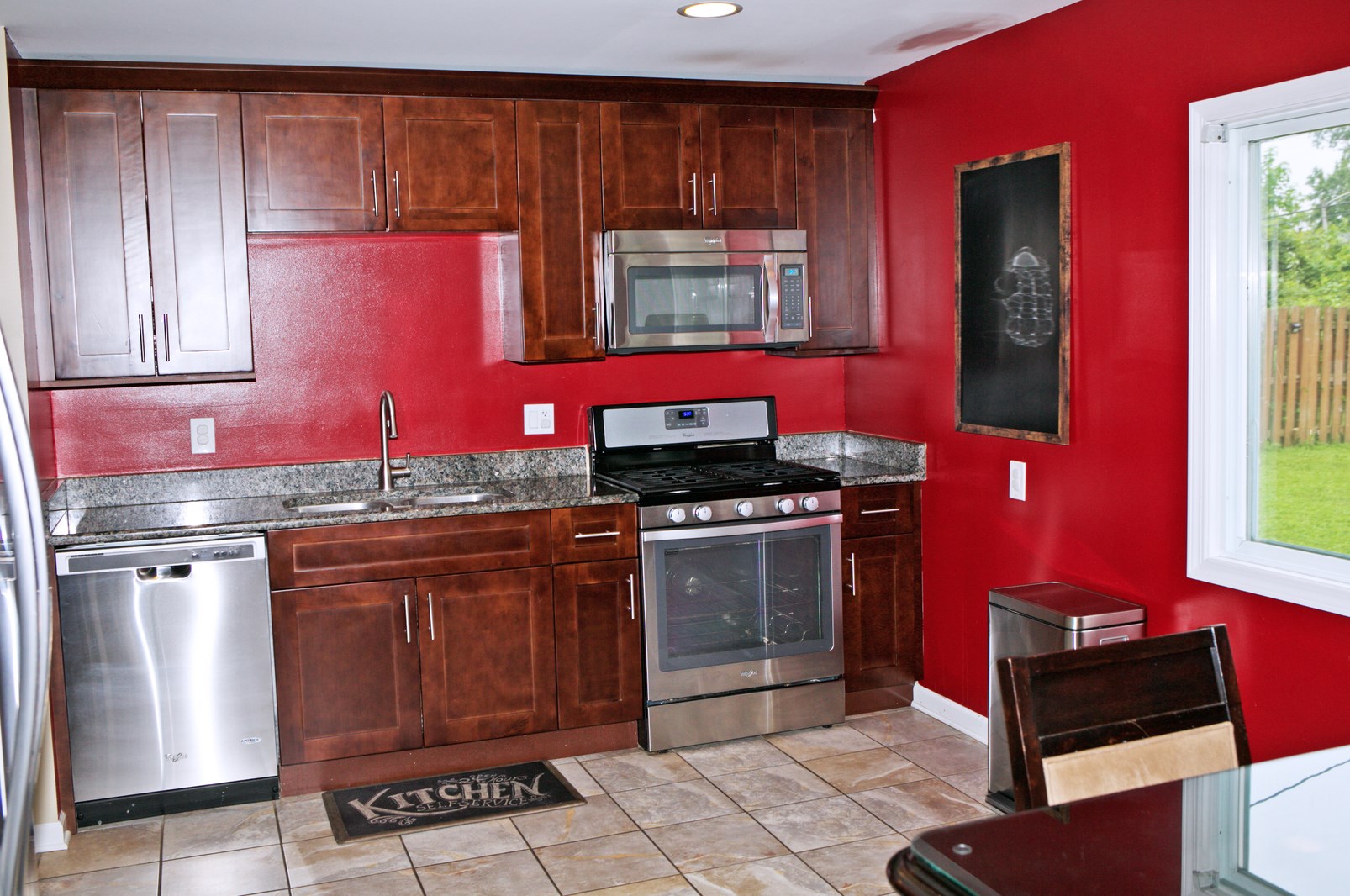318 Kent Ave, Romeoville, IL 60446-1615