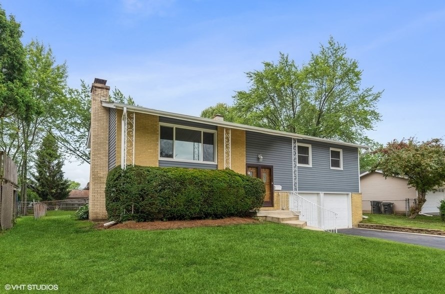 4119 Firestone Ct, Hoffman Estates, IL 60192-1701