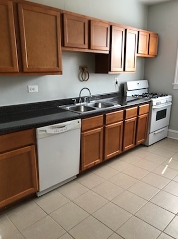 732 Reba Pl #d3, Evanston, IL 60202