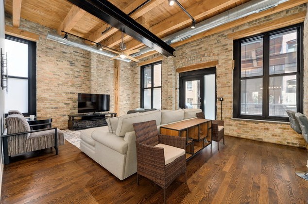 154 W Hubbard St #203, Chicago, IL 60654