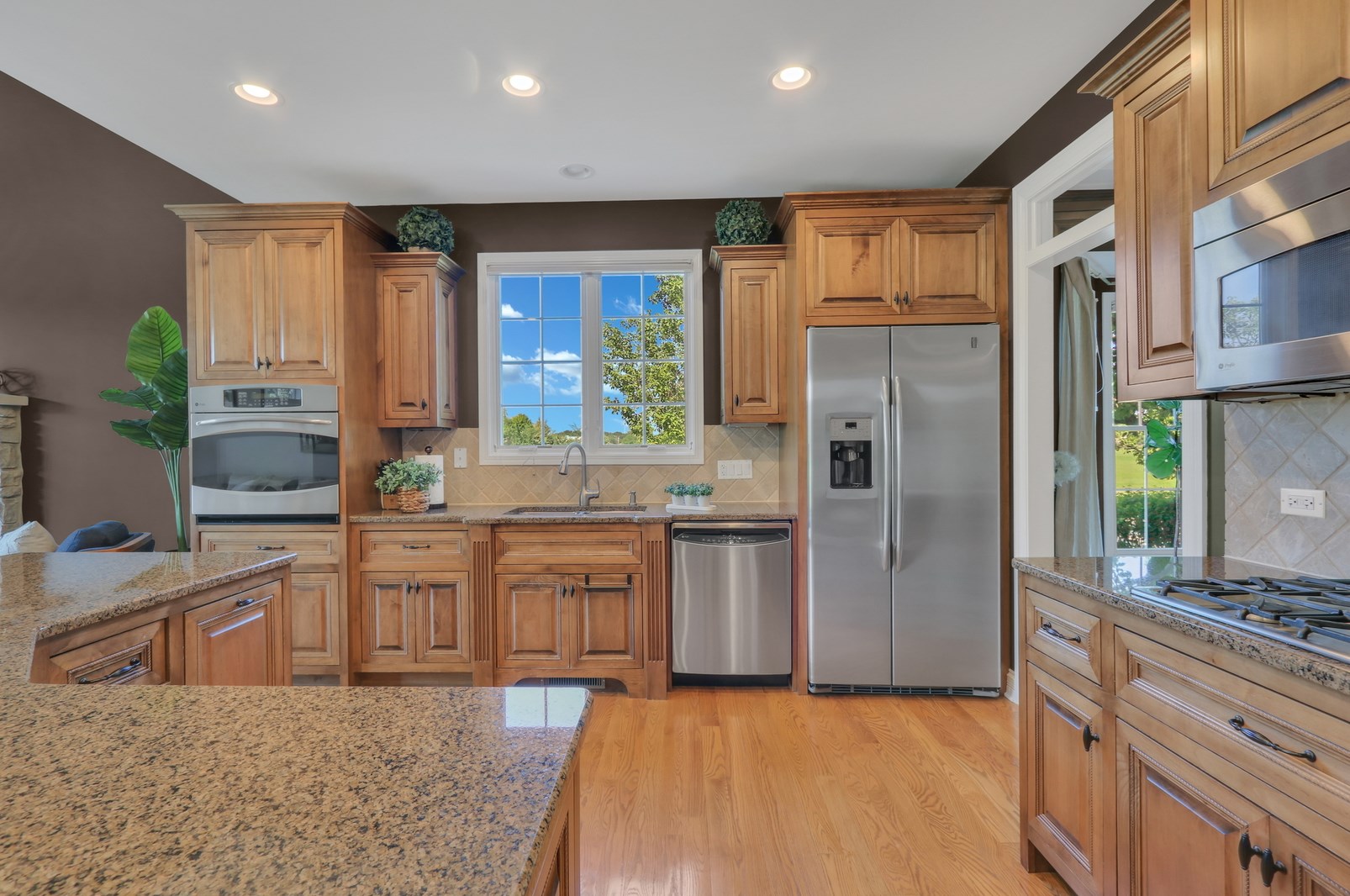 2796 Nicole Cir, Aurora, IL 60502-3702