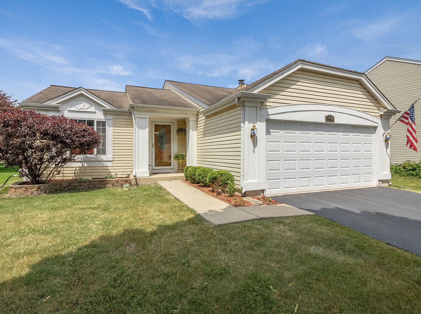 1402 Green Oak Trl, Aurora, IL 60506-6325