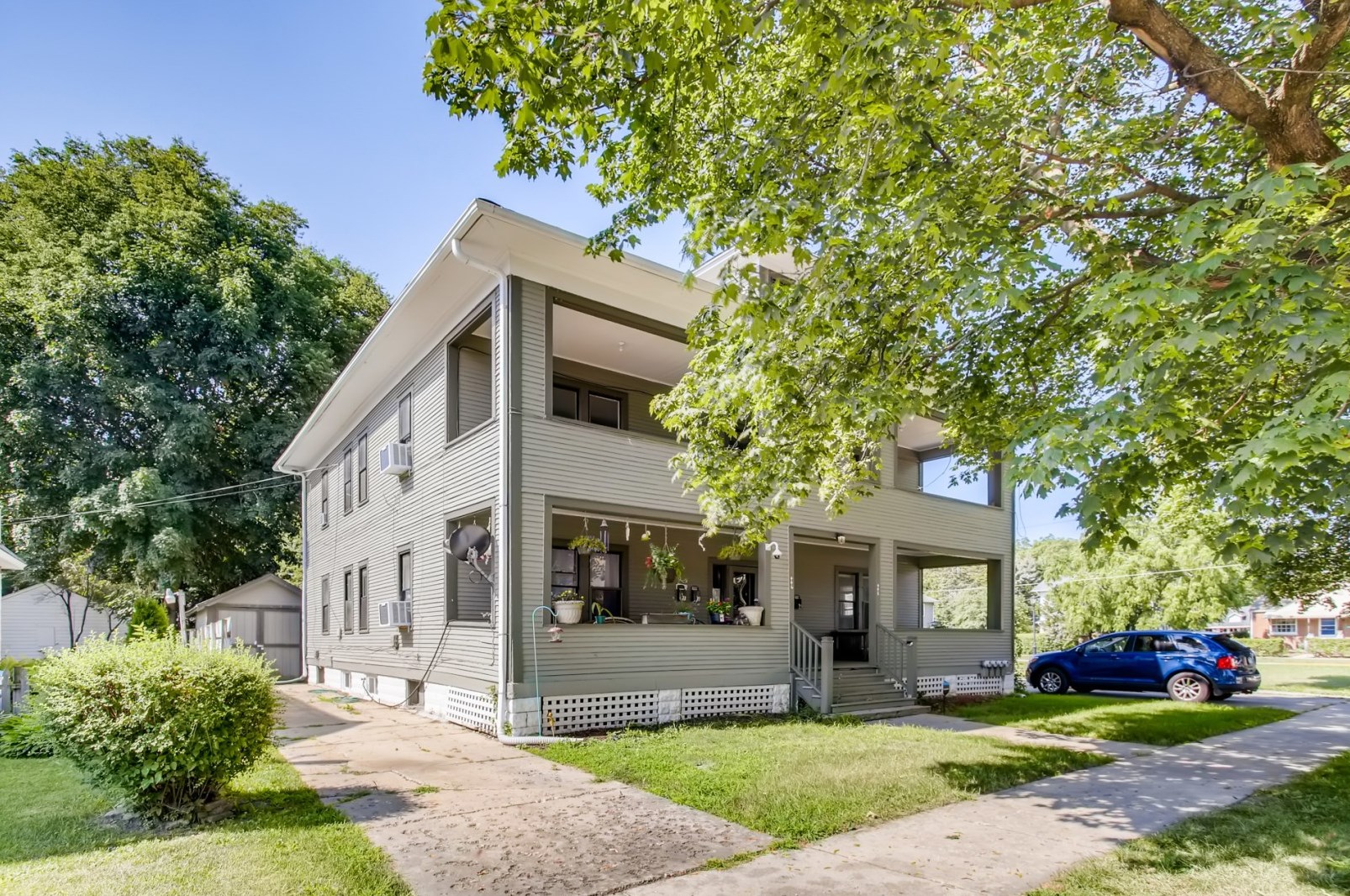 448 Plum St, Aurora IL  60506-2965 exterior