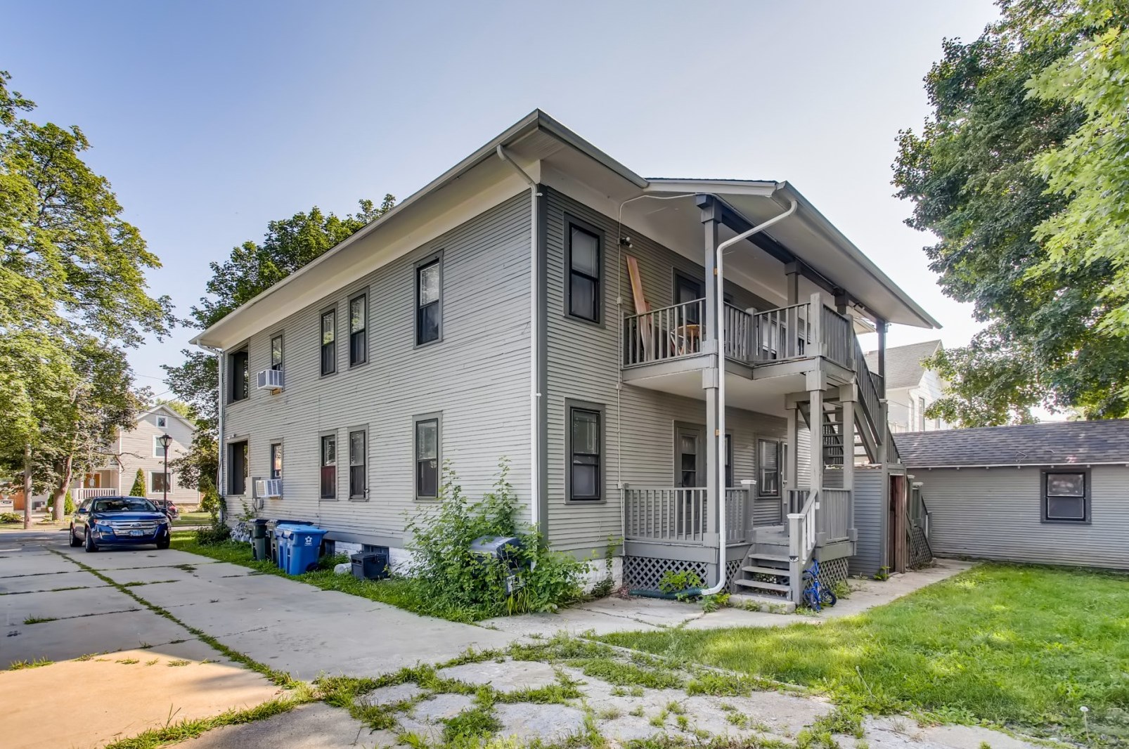 448 Plum St, Aurora IL  60506-2965 exterior
