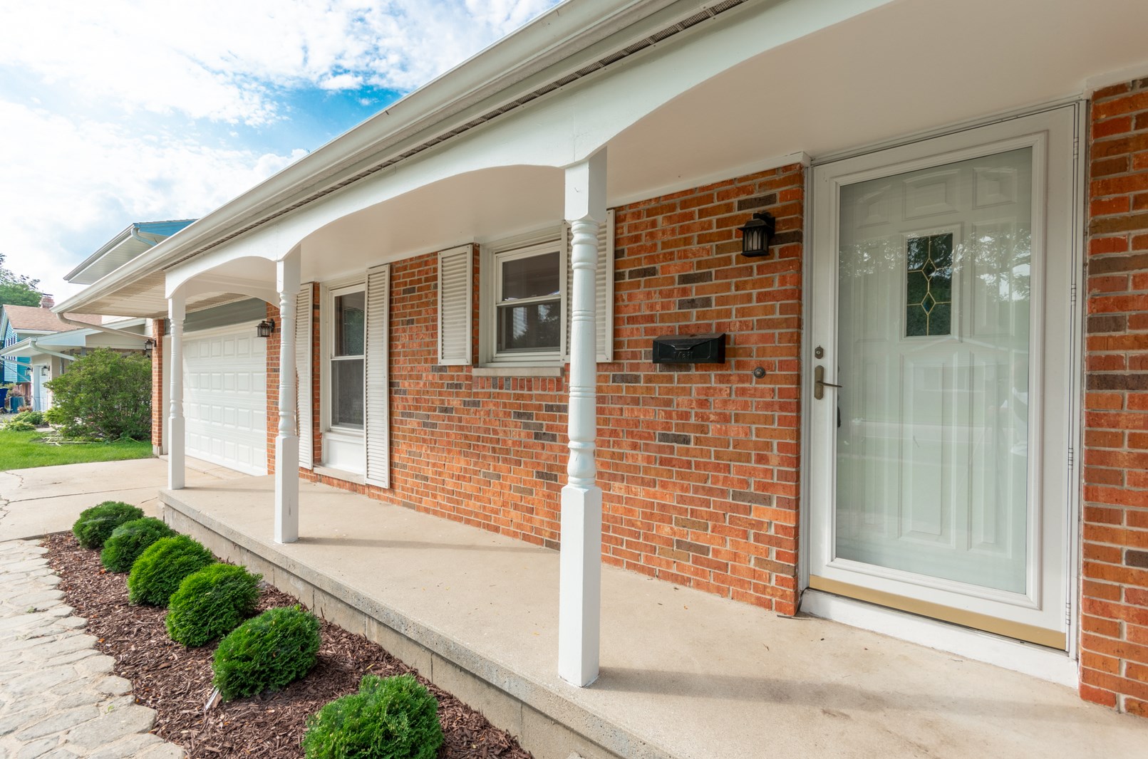 233 Ridge Dr, Dekalb, IL 60115-1739