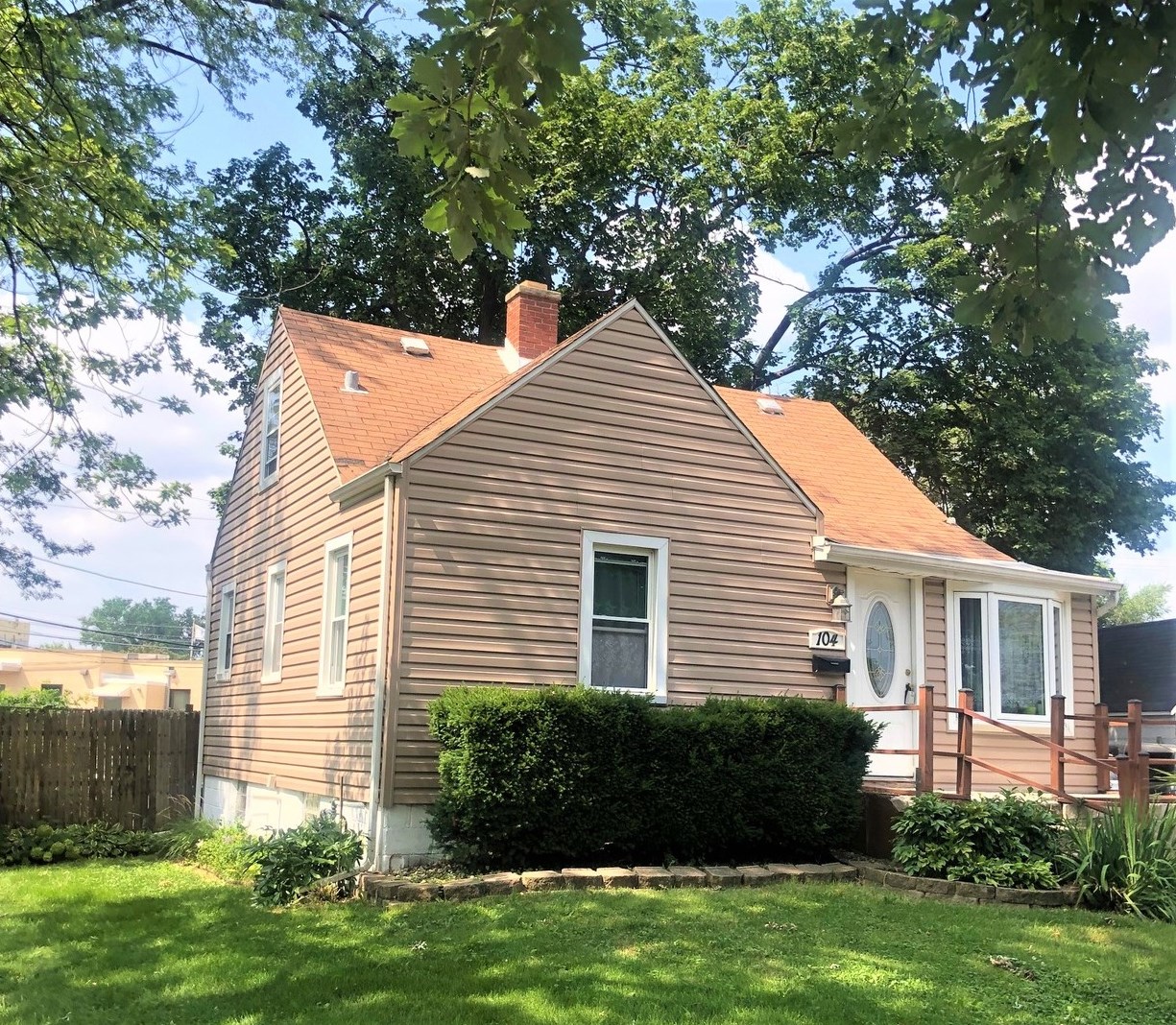 104 Dodd Ave, Melrose Park, IL 60164-2503