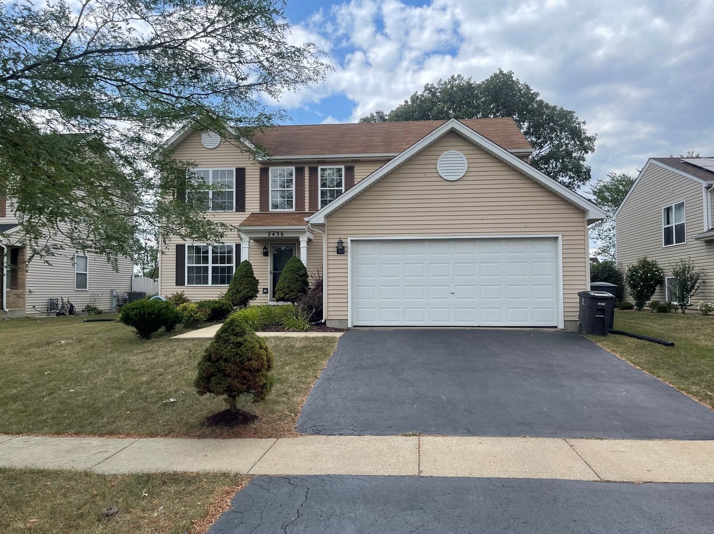 2436 Iroquois Ln, Volo, IL 60073-1178