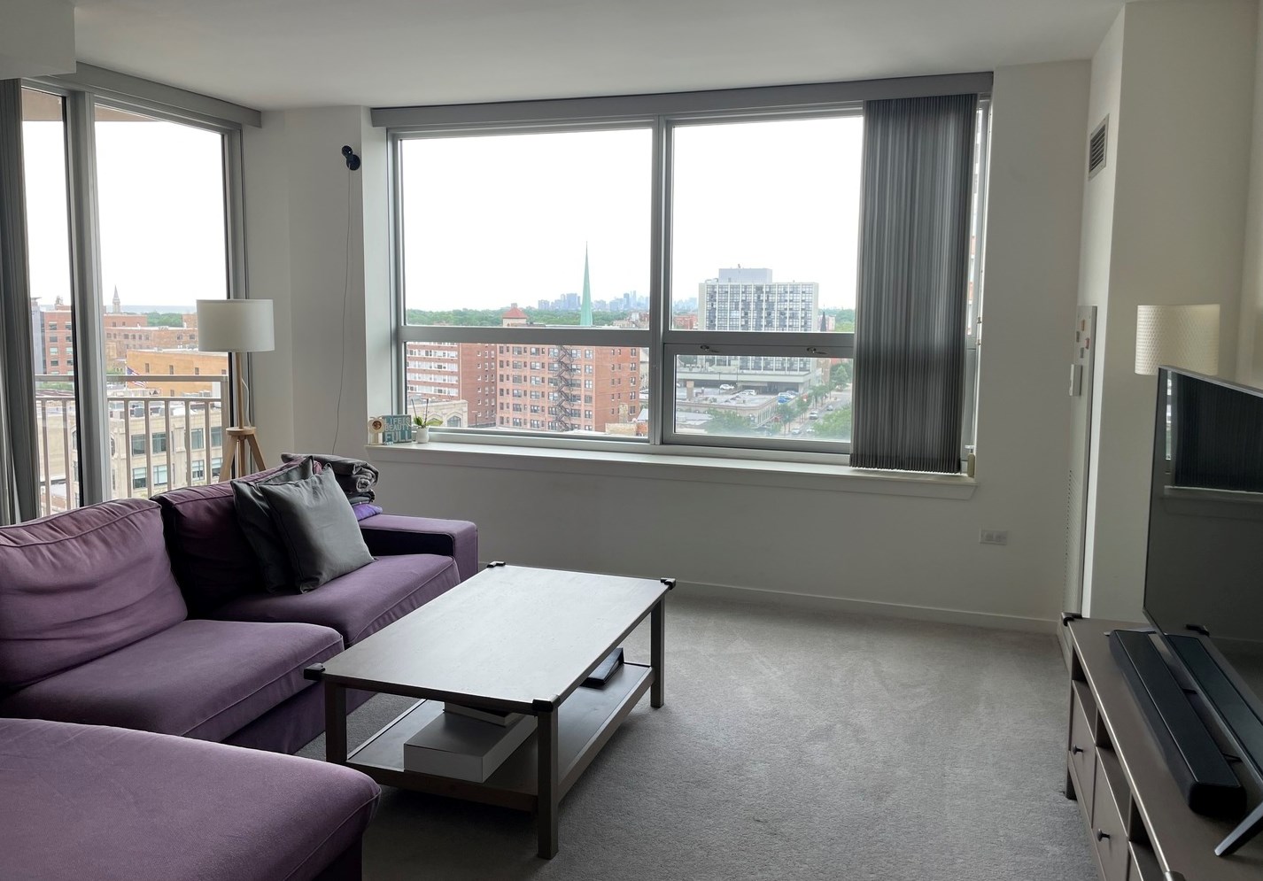 807 Davis St #905, Evanston, IL 60201