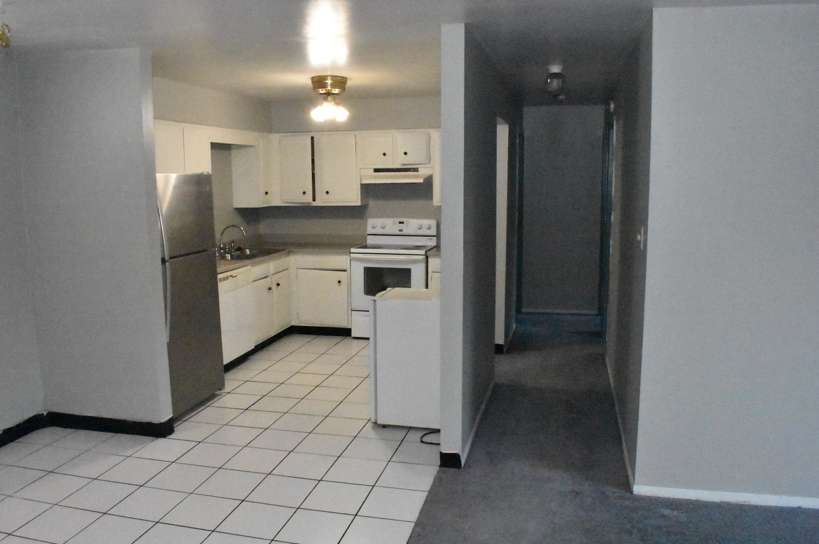127 W Elk Trl #326, Carol Stream, IL 60188