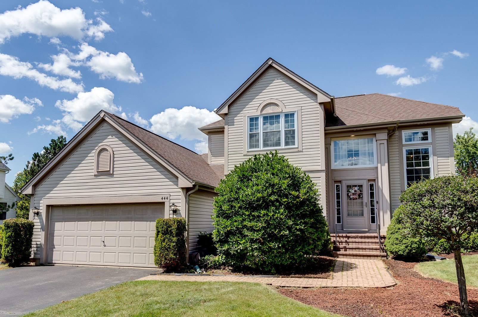 444 Farnsworth Cir, Hoffman Estates, IL 60010-1082