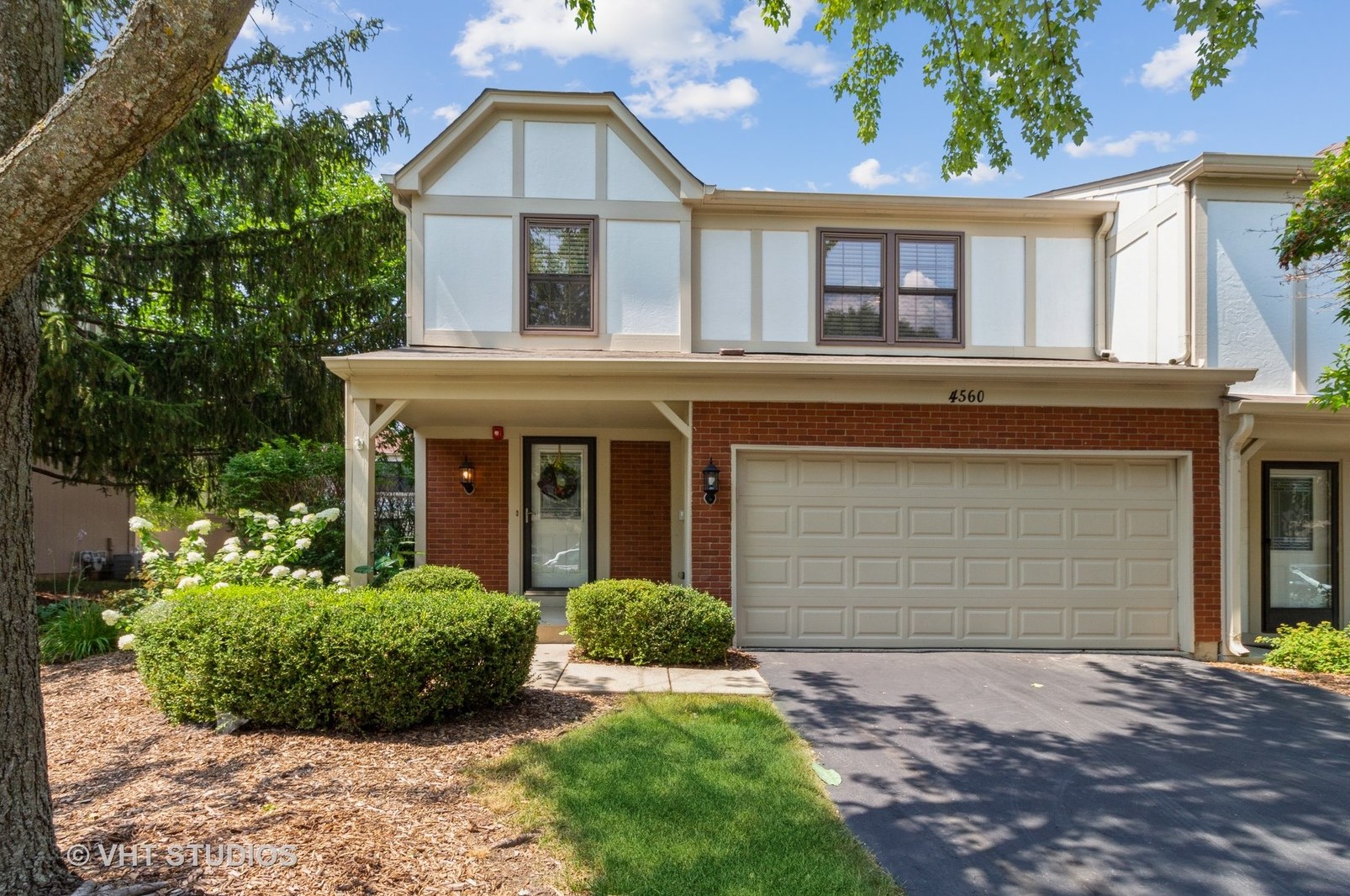 4560 Topaz Dr, Hoffman Estates, IL 60192-1188