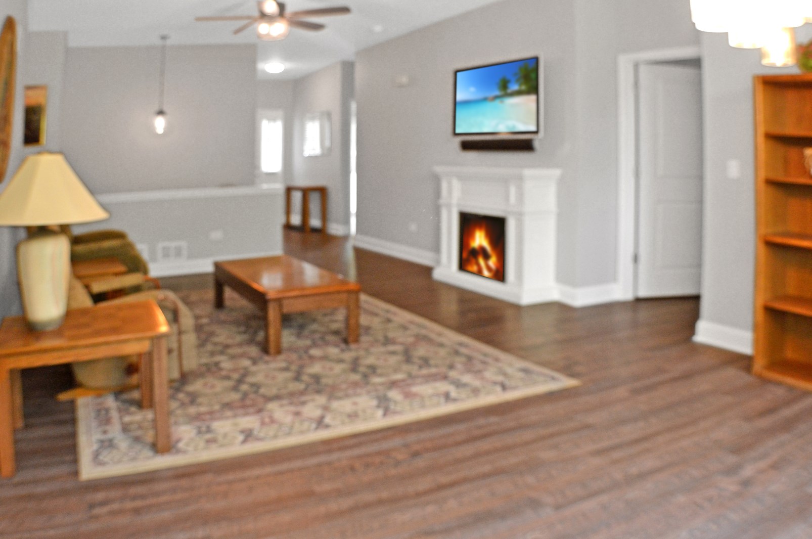 2330 Meadowcroft Ln, Volo, IL 60030-4411