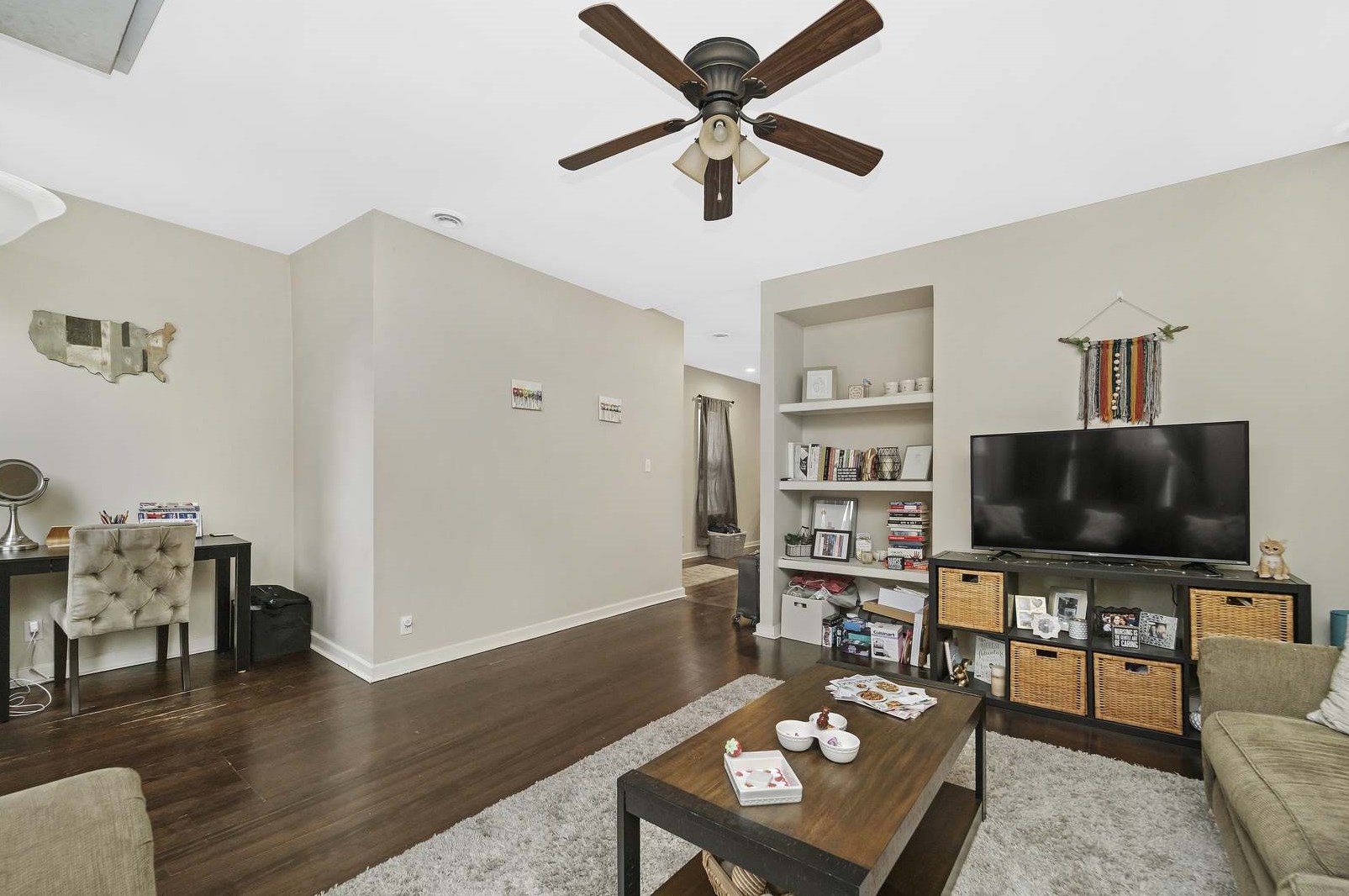 2013 W Dickens Ave #2, Chicago, IL 60647